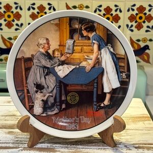 Knowles Mothers Day 1983 Collector’s Plate